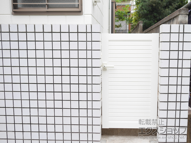 千葉県市川市のの門扉 シンプレオ門扉5型 横目隠し 片開き 門柱使用 施工例