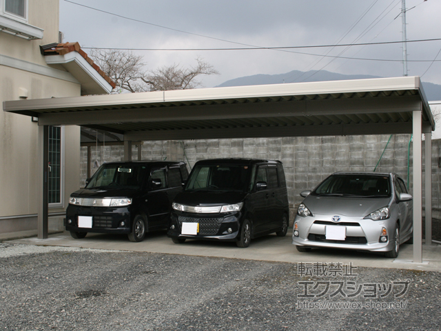 岡山県勝田郡奈義町のLIXIL リクシル（トステム）のカーポート テリオスポートIII 1500 3台用 角柱4本仕様 積雪〜50cm対応 施工例