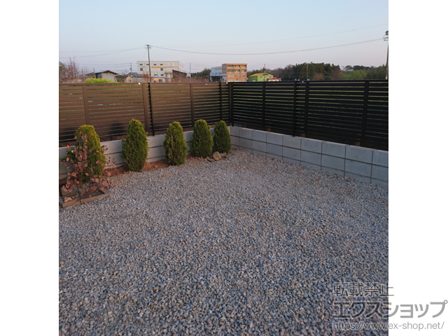 三重県四日市市ののフェンス・柵 プレスタフェンス 7Y型 横スリット　フリーポールタイプ 施工例