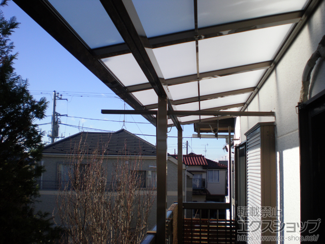 千葉県鎌ケ谷市ののバルコニー・ベランダ屋根 スピーネ F型 屋根タイプ 連棟 積雪〜20cm対応 施工例