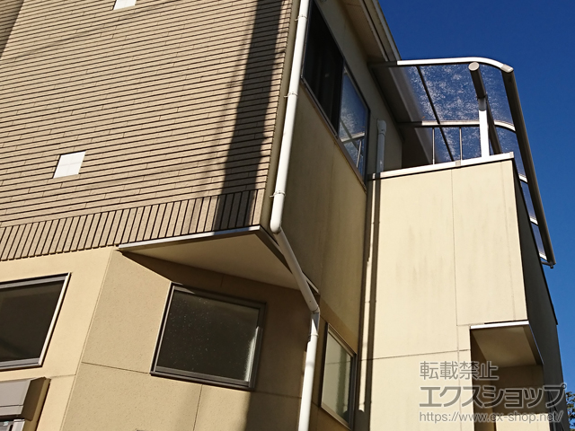 大阪府茨木市ののバルコニー・ベランダ屋根 ヴェクターテラス R型 屋根タイプ 単体 積雪〜20cm対応※壁面奥行違い納まり 施工例