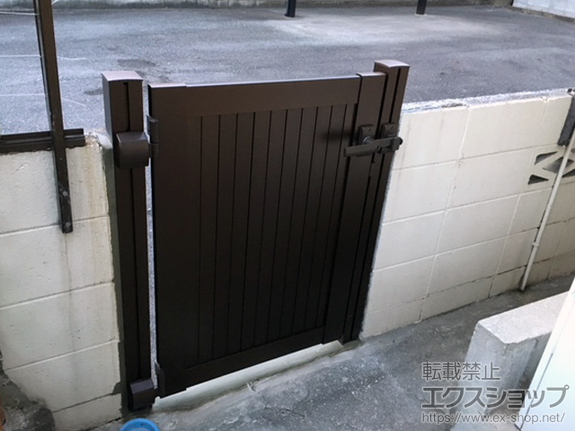 兵庫県加古川市のの門扉 シンプレオ門扉6型 たて目隠し 片開き 門柱使用 施工例