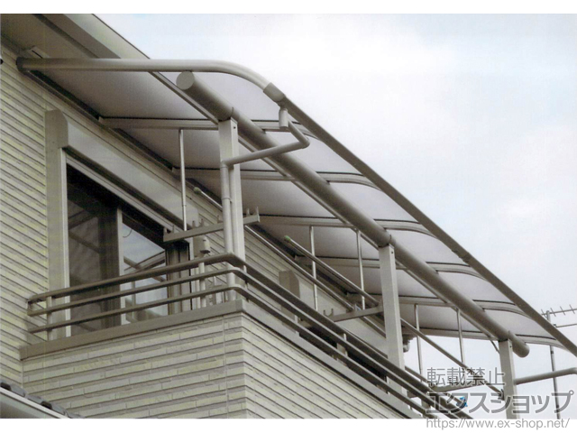 埼玉県草加市ののバルコニー・ベランダ屋根 プレシオステラス R型 屋根タイプ 連棟 積雪〜20cm対応 施工例