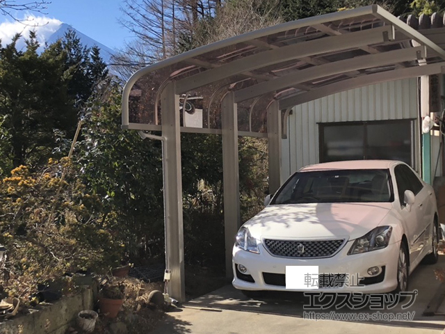 山梨県富士吉田市ののカーポート レイナキャップポートグラン50　積雪〜50cm対応 施工例