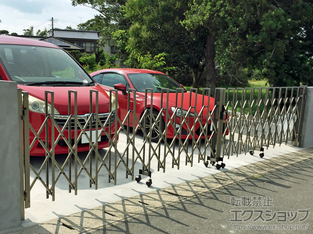 千葉県長生郡白子町ののカーゲート トリップゲート RB型 ノンレール 両開き 64W(32S+32M) 施工例