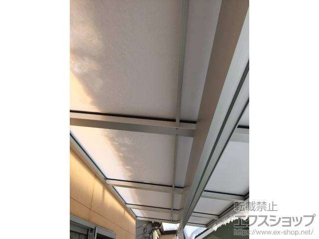 埼玉県越谷市ののテラス屋根 スピーネ F型 ルーフタイプ 単体 積雪〜20cm対応 施工例