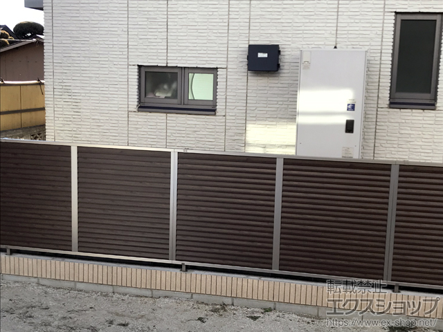 埼玉県鴻巣市ののフェンス・柵 シャトレナ M3型 自由柱 施工例