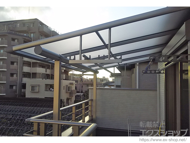 東京都調布市ののバルコニー・ベランダ屋根 プレシオステラス F型 屋根タイプ 単体 積雪〜20cm対応 施工例