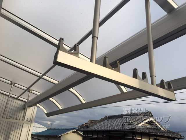 大阪府茨木市ののバルコニー・ベランダ屋根 ヴェクターテラス R型 屋根タイプ 単体 積雪〜20cm対応 施工例