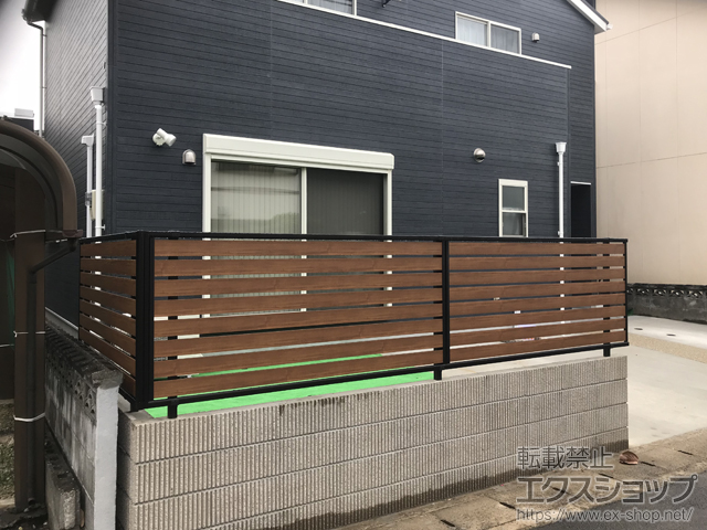 長崎県諫早市ののフェンス・柵 モクアルフェンス 横板タイプ 自由柱施工 施工例