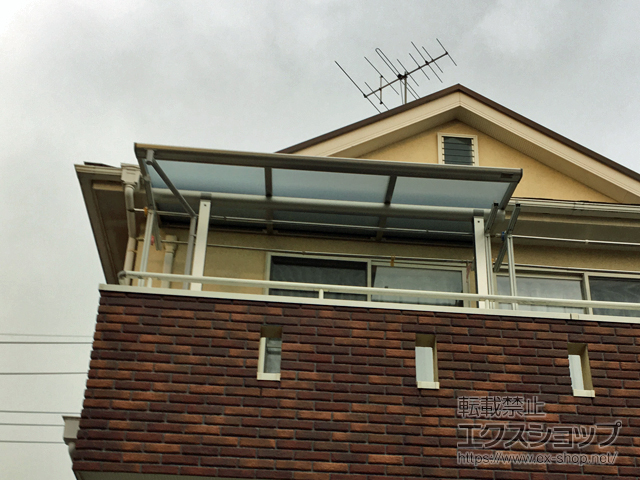 埼玉県さいたま市ののバルコニー・ベランダ屋根 ヴェクターテラス F型 屋根タイプ 単体 積雪〜20cm対応 施工例