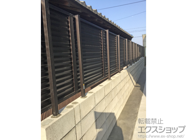 三重県桑名市ののフェンス・柵 ミエーネフェンス 目隠しルーバータイプ 自由柱 施工例
