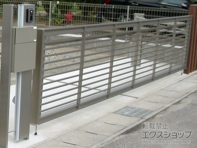 愛知県稲沢市ののカーゲート ワイドオーバードアS1型 電動式 施工例