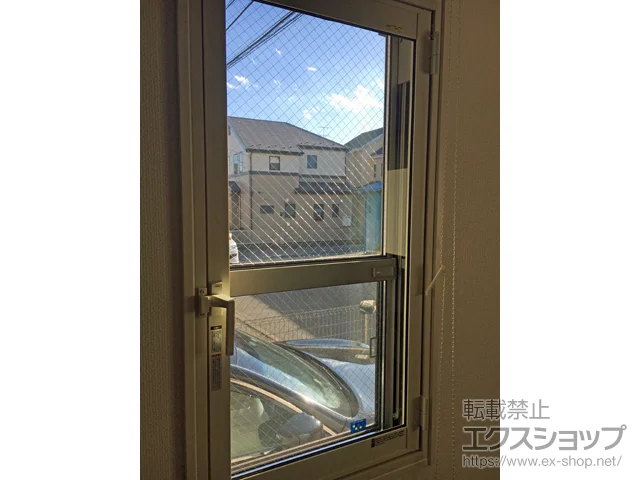 神奈川県相模原市のLIXIL リクシル（トステム）の内窓（二重窓・二重サッシ） インプラス ダストバリア仕様 開き窓 外観左吊元 施工例
