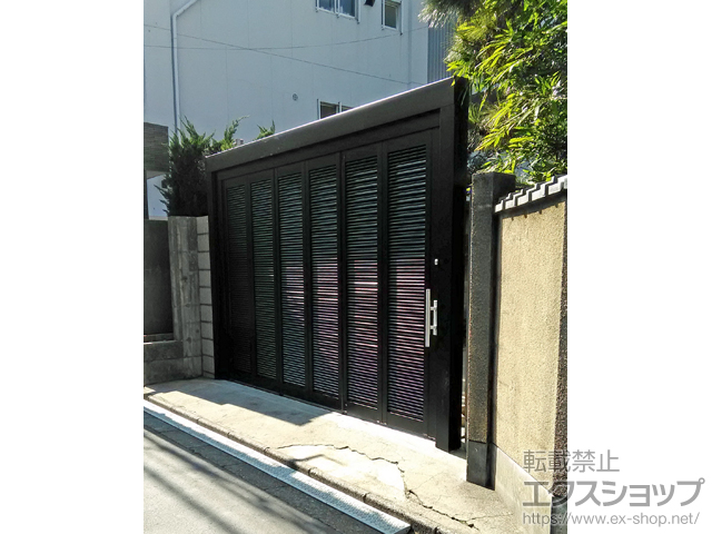 東京都新宿区ののガレージシャッター スライディングゲート SYS4型＜ルーバータイプ＞ 片開き 手動タイプ 3022 施工例