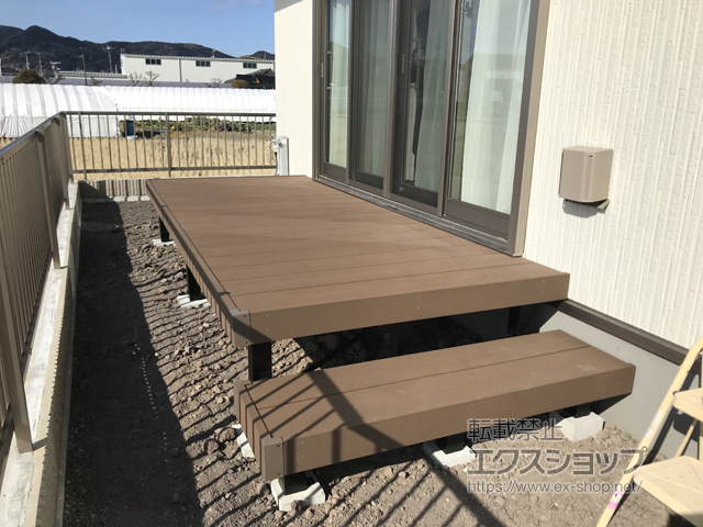 静岡県富士市ののウッドデッキ リウッドデッキ 200 施工例