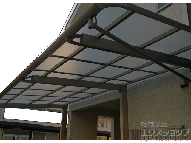 愛知県名古屋市のLIXIL リクシル（トステム）のカーポート レガーナポートシグマIII 延長 積雪〜20cm対応 *樋あり 施工例