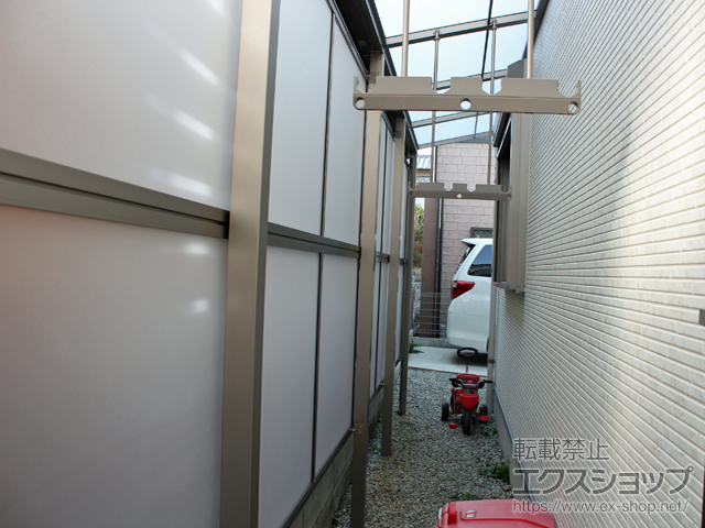 大阪府吹田市ののテラス屋根 スピーネ F型 テラスタイプ 連棟 積雪〜20cm対応 施工例