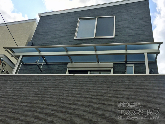 大阪府大阪市ののバルコニー・ベランダ屋根 ヴェクターテラス R型 屋根タイプ 単体 積雪〜20cm対応 施工例