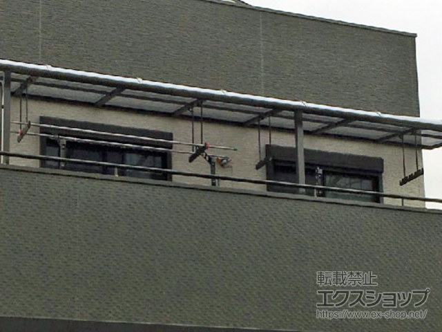大阪府東大阪市ののバルコニー・ベランダ屋根 スピーネ R型 屋根タイプ 連棟 積雪〜20cm対応 施工例