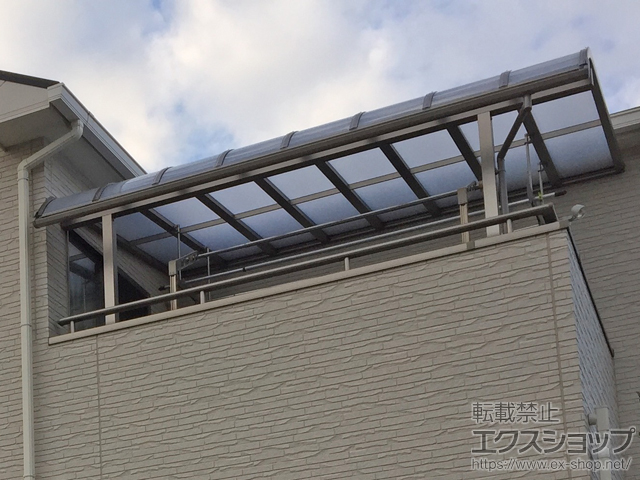 大阪府堺市のLIXIL リクシル（トステム）のバルコニー・ベランダ屋根 パワーアルファ RB型 屋根タイプ 単体 積雪〜30cm対応 施工例
