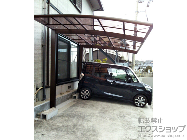 徳島県鳴門市ののカーポート レイナポートREグラン 前下がり 積雪〜20cm対応 施工例