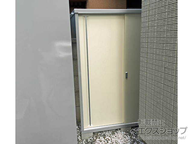 東京都板橋区のの物置・屋外倉庫 シンプリー 一般型 1940×905×1903 MJX-199E-FW 施工例