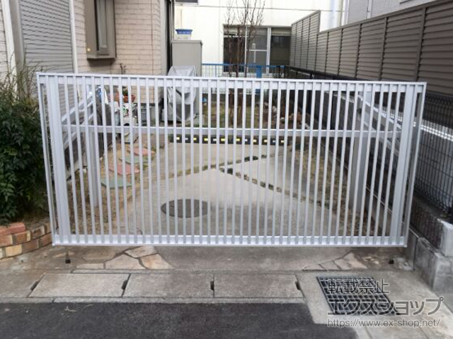 千葉県流山市ののカーゲート オーバードアS2型 手動式 施工例