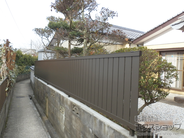 長崎県佐世保市のLIXIL リクシル(新日軽)のフェンス・柵 セレビューフェンス R4型 太たてパネル 自在柱 施工例