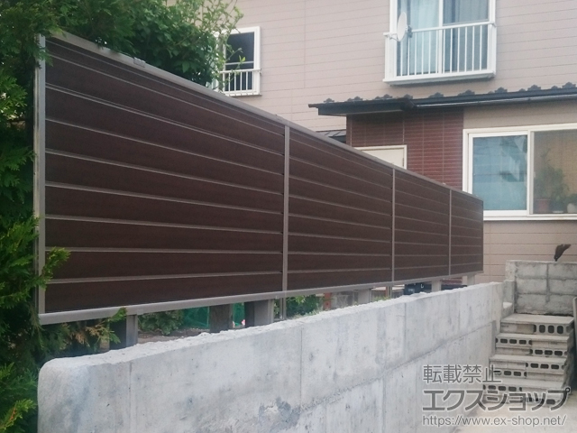 北海道札幌市ののフェンス・柵 ルシアスフェンスF02型 横目隠し 2段支柱 施工例