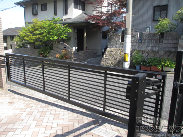 広島県広島市ののカーゲート 【特注】ワイドオーバードアS1型 手動式 施工例