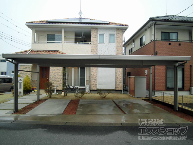 茨城県古河市のLIXIL リクシル（トステム）のカーポート テリオスポートIII 1500 3台用 角柱4本柱 積雪〜50cm対応 施工例