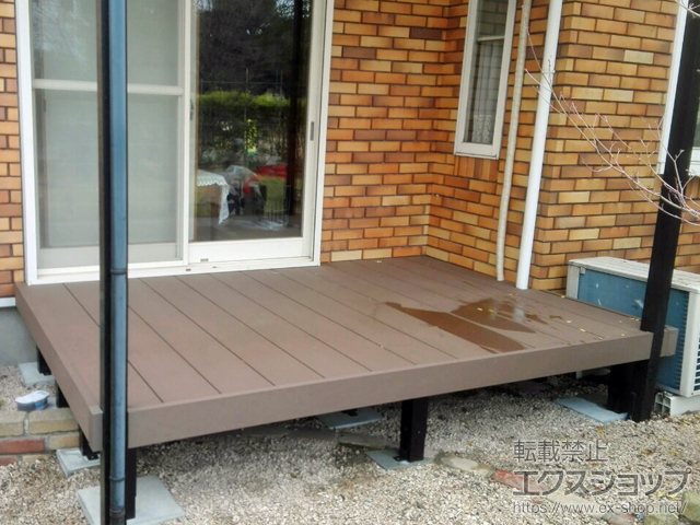 福岡県筑紫野市ののウッドデッキ リウッドデッキ 200※外観右側一部躯体納まり 施工例