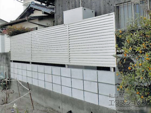 兵庫県姫路市ののフェンス・柵 ミエーネフェンス 目隠しルーバータイプ 自由柱施工 施工例