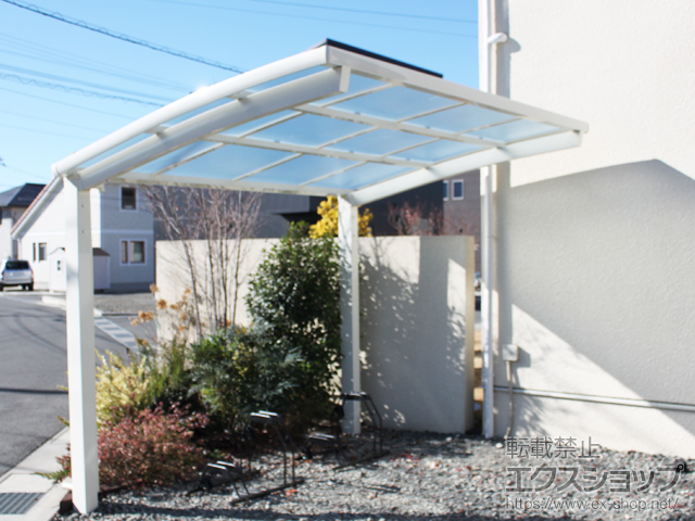 山梨県甲府市ののサイクルポート・駐輪場 ネスカRミニ (ラウンドスタイル) 積雪〜20cm対応 施工例