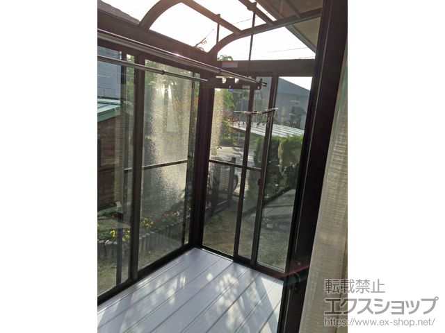 福岡県春日市ののテラス囲い・サンルーム サニージュ R型 床納まり ランマ無 積雪〜20cm対応 施工例