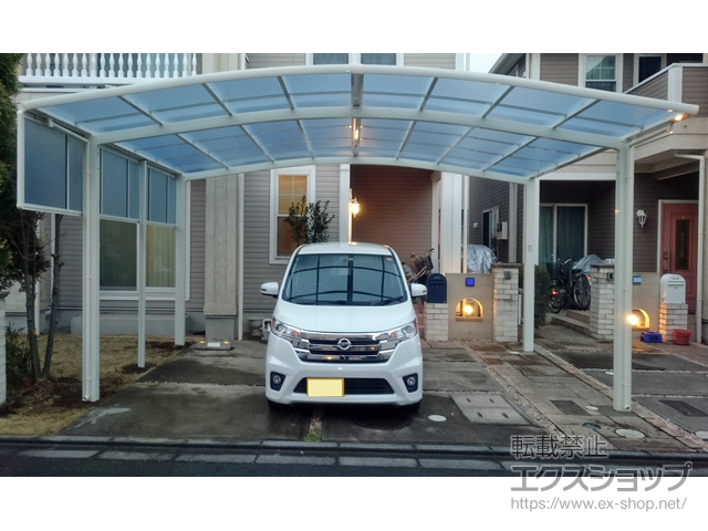 埼玉県入間郡三芳町ののカーポート ネスカR (ラウンドスタイル) ワイド 積雪〜20cm対応 施工例