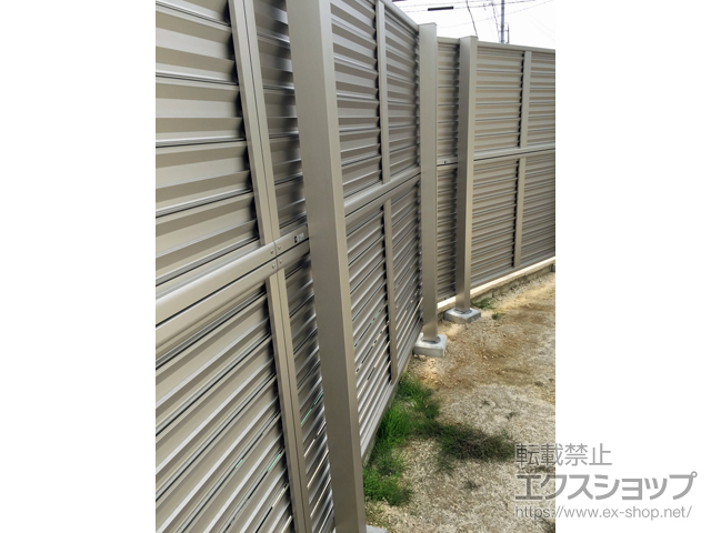 愛知県豊田市ののフェンス・柵 ミエーネフェンス 目隠しルーバータイプ 2段支柱　色：ノーブルステン 施工例