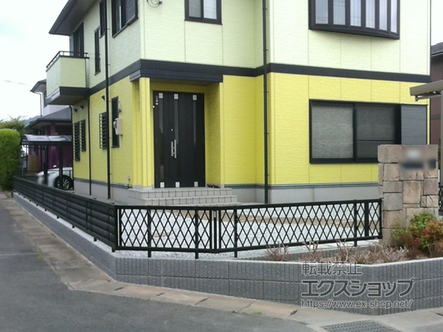 福岡県大牟田市ののフェンス・柵 エクスラインフェンス4型 自由柱 施工例