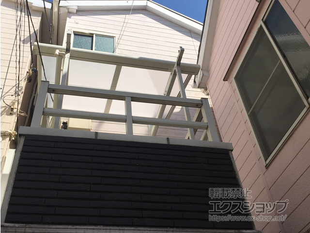 神奈川県川崎市ののバルコニー・ベランダ屋根 スピーネ F型 ルーフタイプ 単体 積雪〜20cm対応 施工例