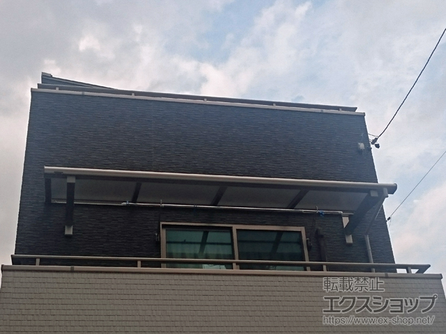 静岡県静岡市ののバルコニー・ベランダ屋根 ヴェクターテラス F型 ルーフタイプ 単体　積雪〜20cm対応 施工例