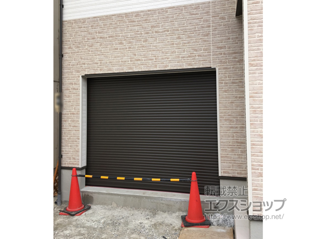 愛知県名古屋市のLIXIL リクシル（トステム）のガレージシャッター ガレージシャッタークワトロ 電動式 内部付タイプ 施工例