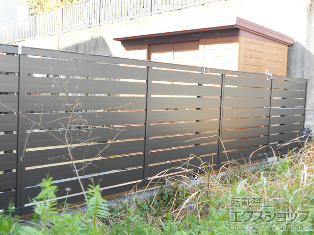 愛知県名古屋市のLIXIL リクシル(新日軽)のフェンス・柵 セレビューフェンス R3型 自在柱 施工例