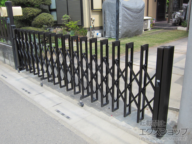 埼玉県深谷市ののカーゲート アルシャインII M型 Aタイプ ノンレール 片開き 390S 施工例