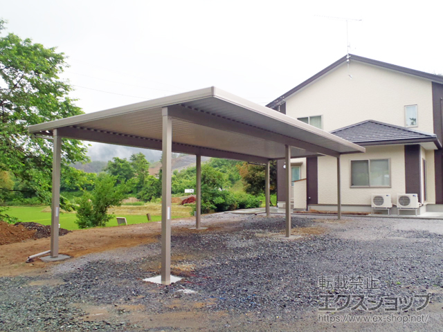 岩手県奥州市のLIXIL リクシル（トステム）のカーポート テリオスポートIII 1500 4台用 横連棟 角柱6本仕様 積雪〜50cm対応 施工例