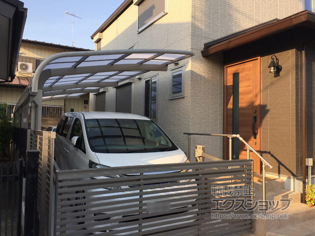 神奈川県藤沢市のLIXIL リクシル（トステム）のカーポート テールポートシグマIII 縦連棟 積雪〜20cm対応 施工例