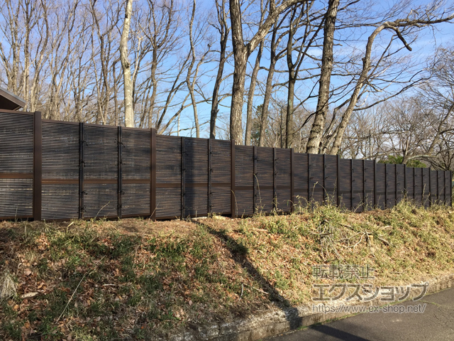 栃木県那須郡那須町ののフェンス・柵 紗更 御簾垣 間仕切り支柱タイプ 施工例