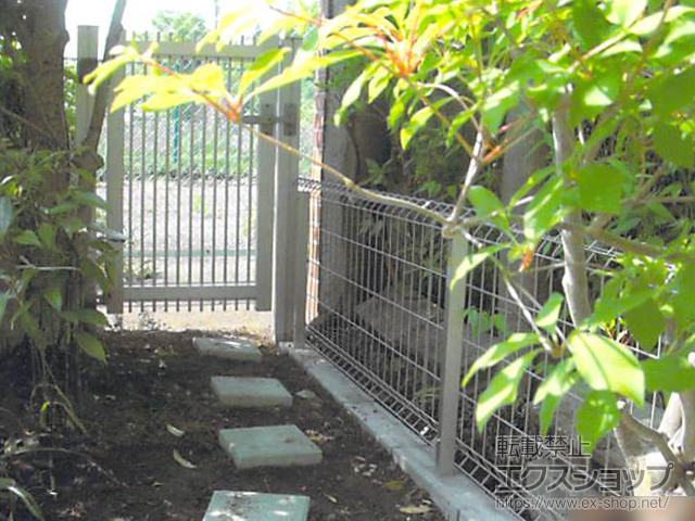 神奈川県横浜市のの門扉 レスティン門扉 11型 片開き　門柱使用 施工例