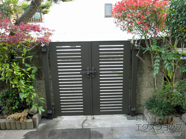 東京都町田市のの門扉 ライシス門扉 3型 太横桟 両開き 柱使用 施工例