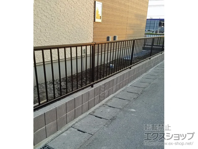 栃木県さくら市のValue Selectのフェンス・柵・塀 ミエッタフェンス 防犯たて格子タイプ 自由柱施工 施工例